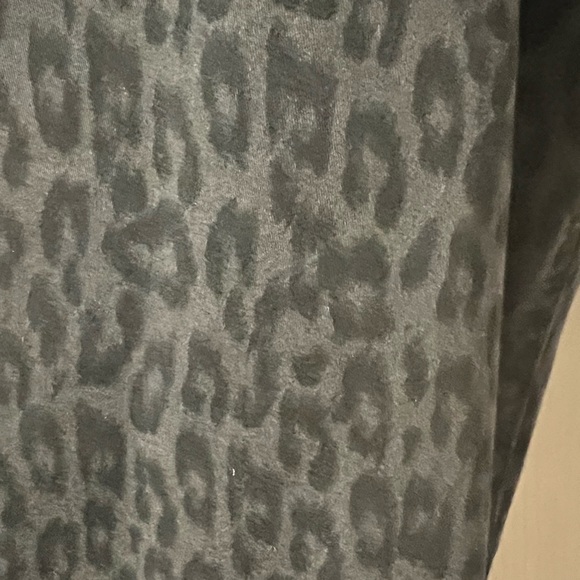 Wit and wisdom, leopard black slacks, size 12 - Picture 3 of 4